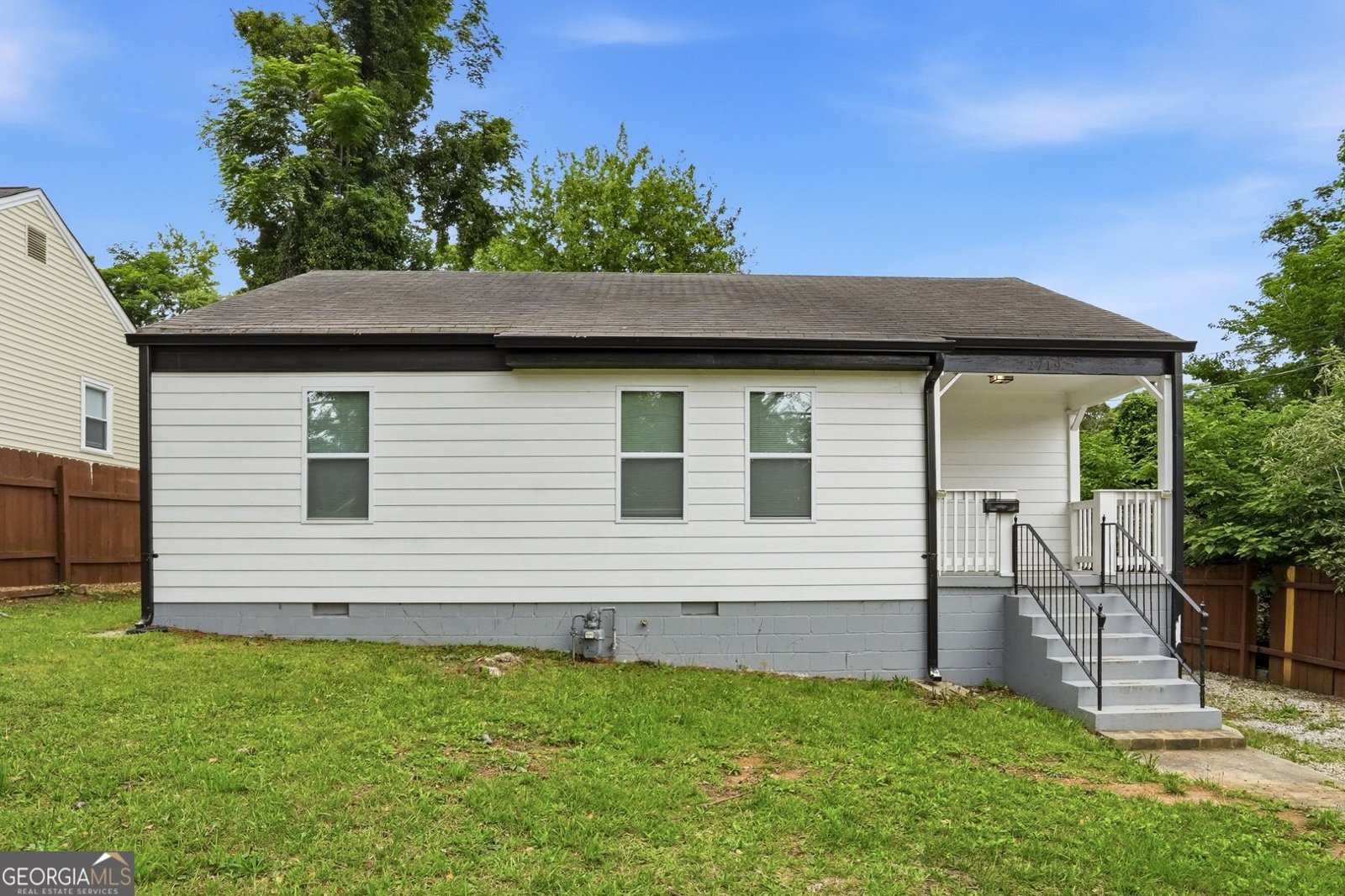 2719 Blount St East Point - main photo
