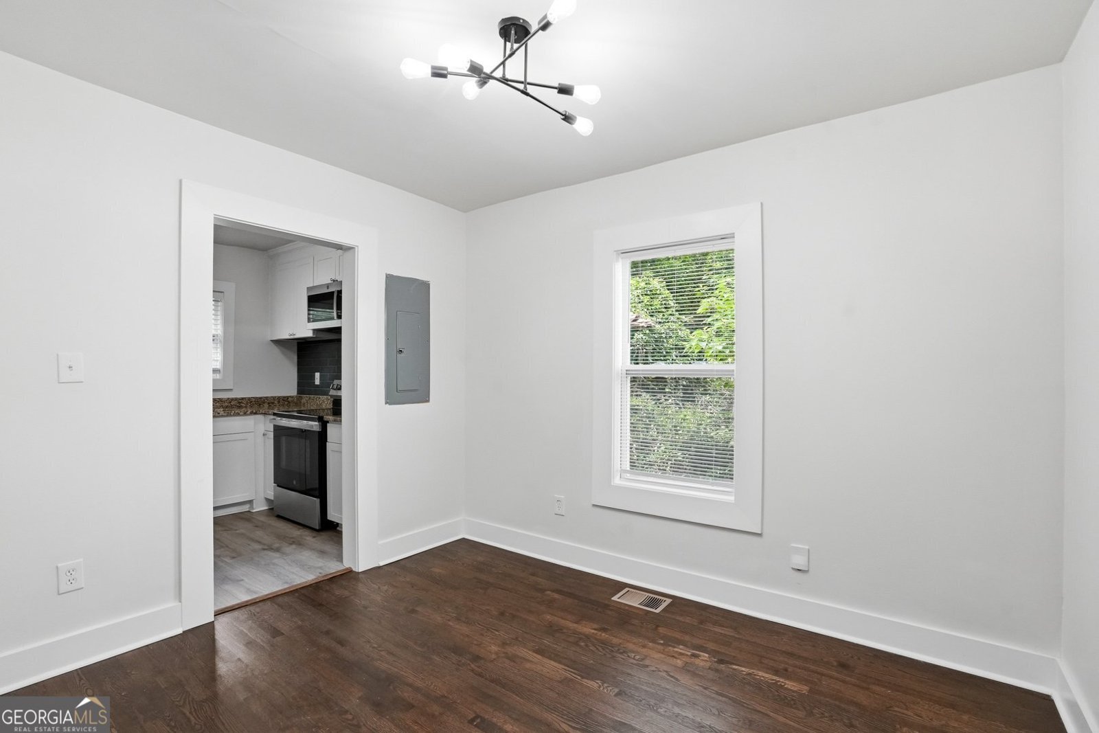 2719 Blount St East Point - Photo 6