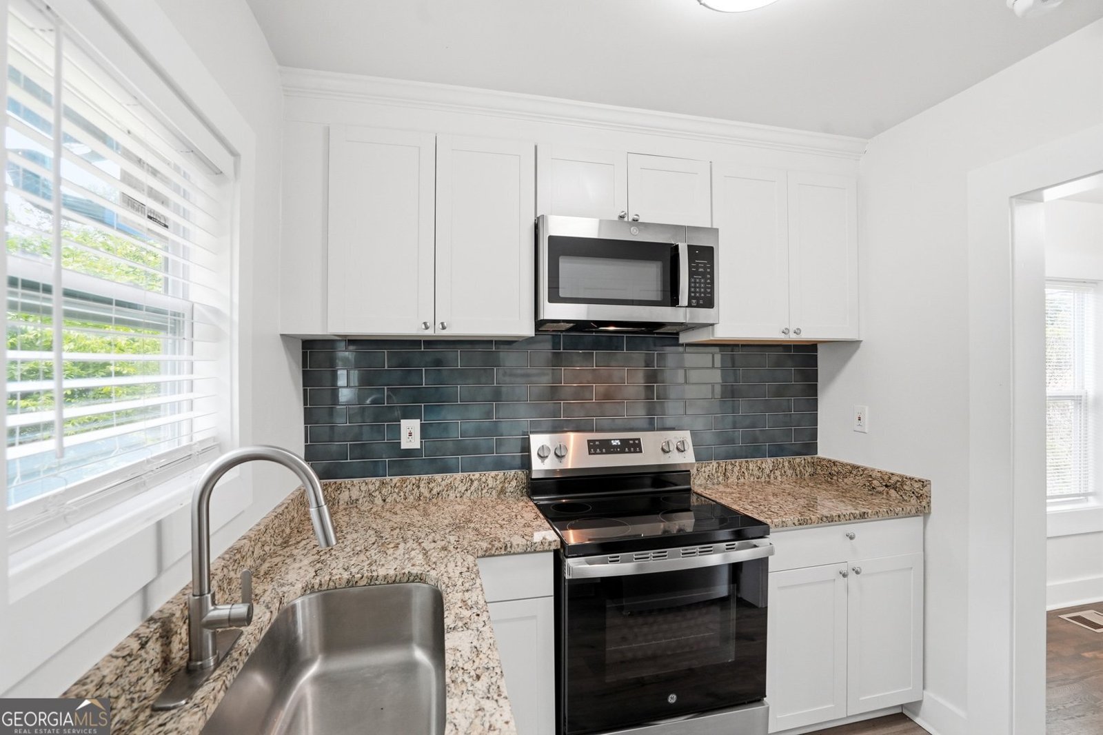 2719 Blount St East Point - Photo 8