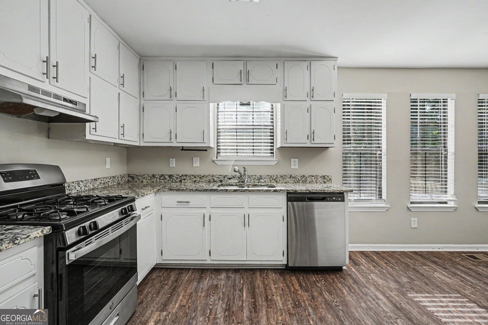 1304 Oakwood Road Jonesboro - Photo 17