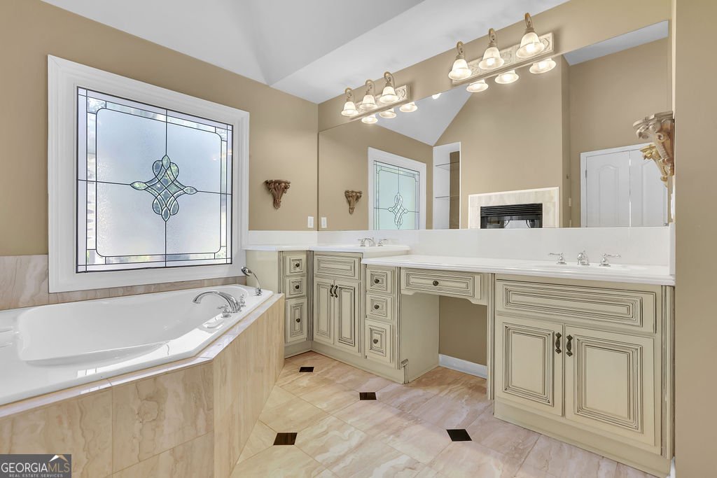1340 Eryn Circle Suwanee - Photo 32