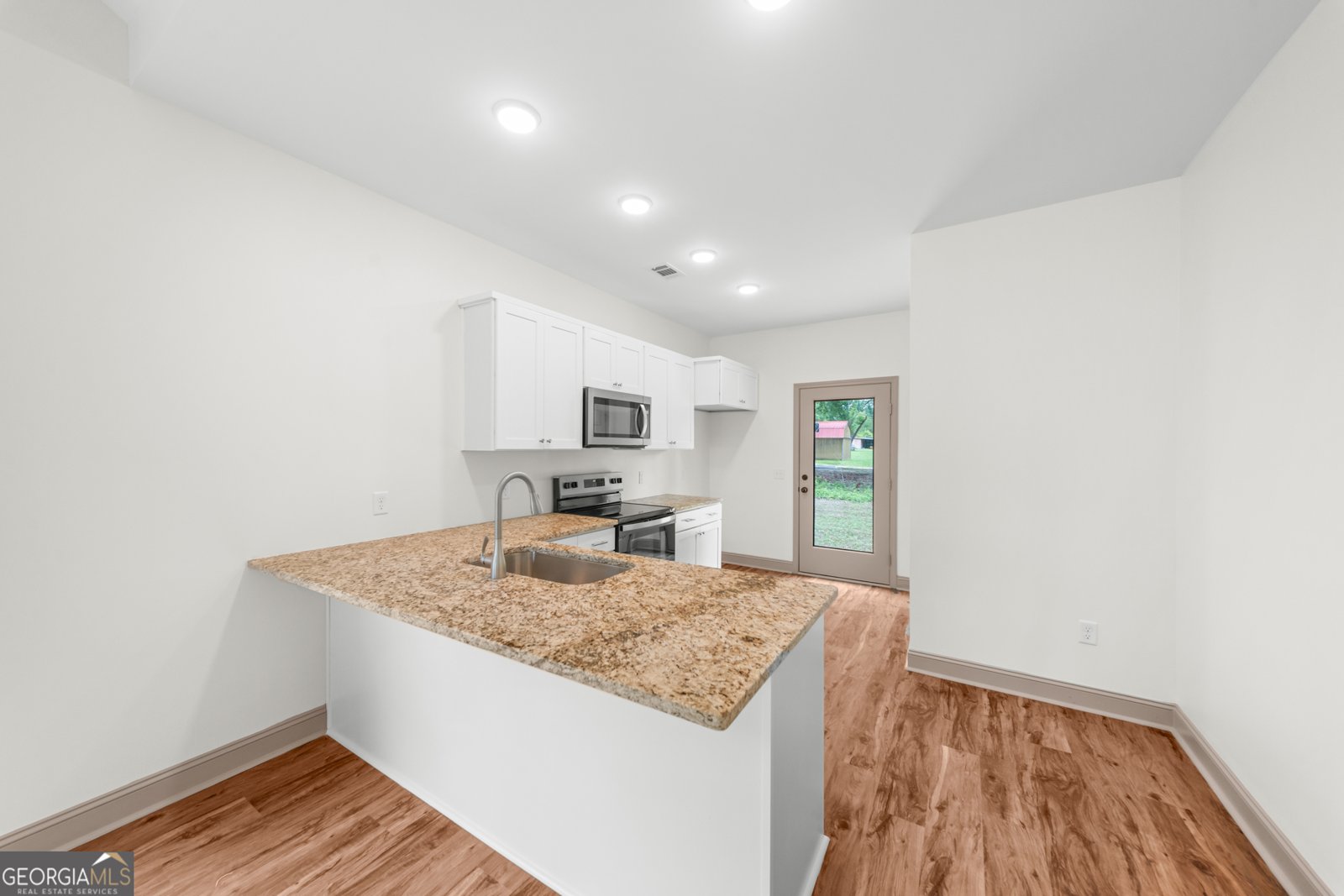 126 Woods Avenue Portal - Photo 6
