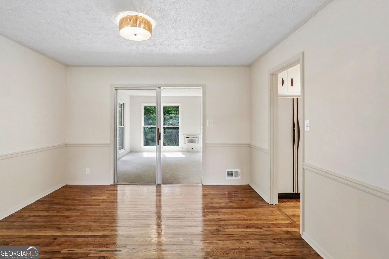 5460 Chanterella Court Lilburn - Photo 9