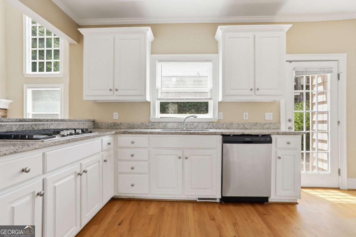 519 Emerald Lake Lane Buford - Photo 11