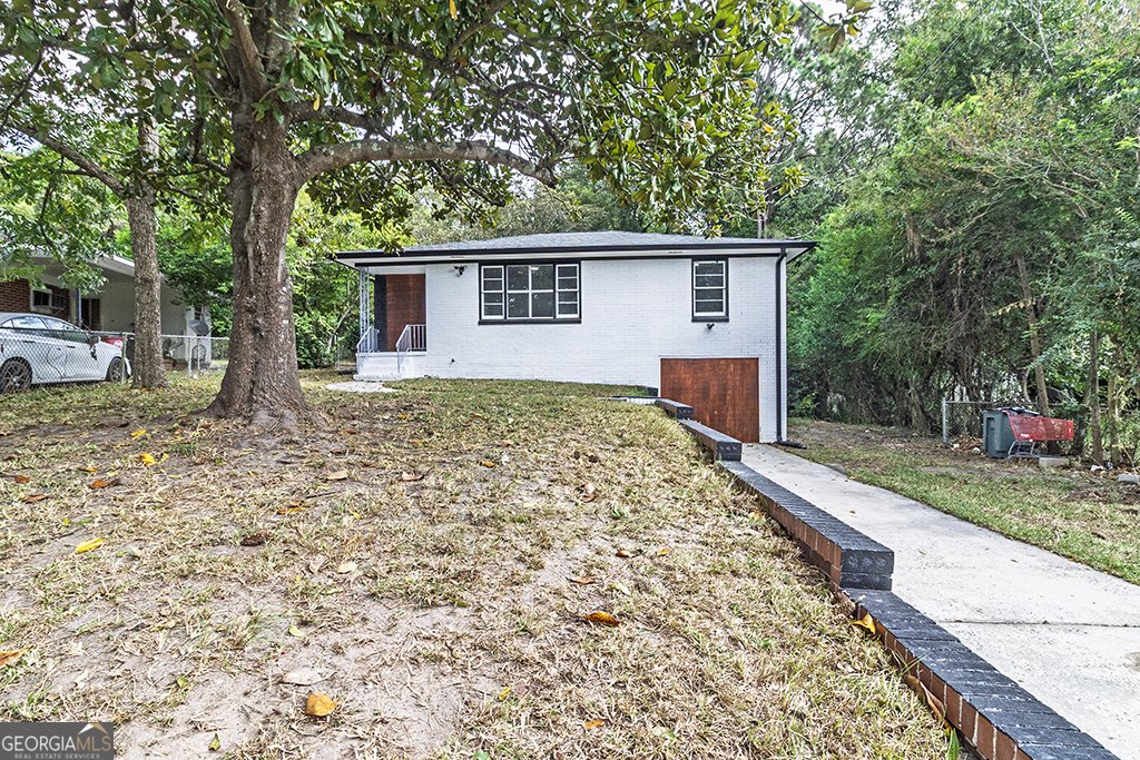 1124 Beddingfield Drive Macon - main photo