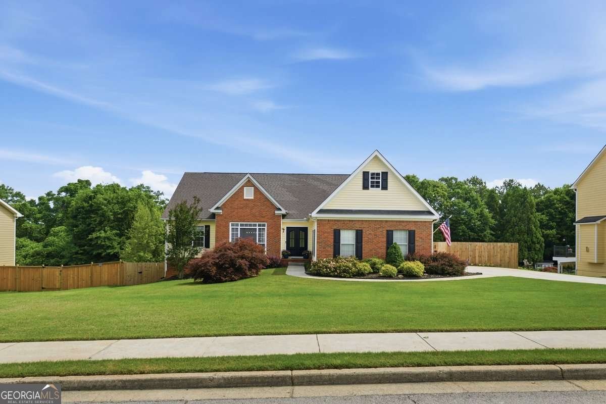 3132 Planters Mill Drive Dacula - main photo