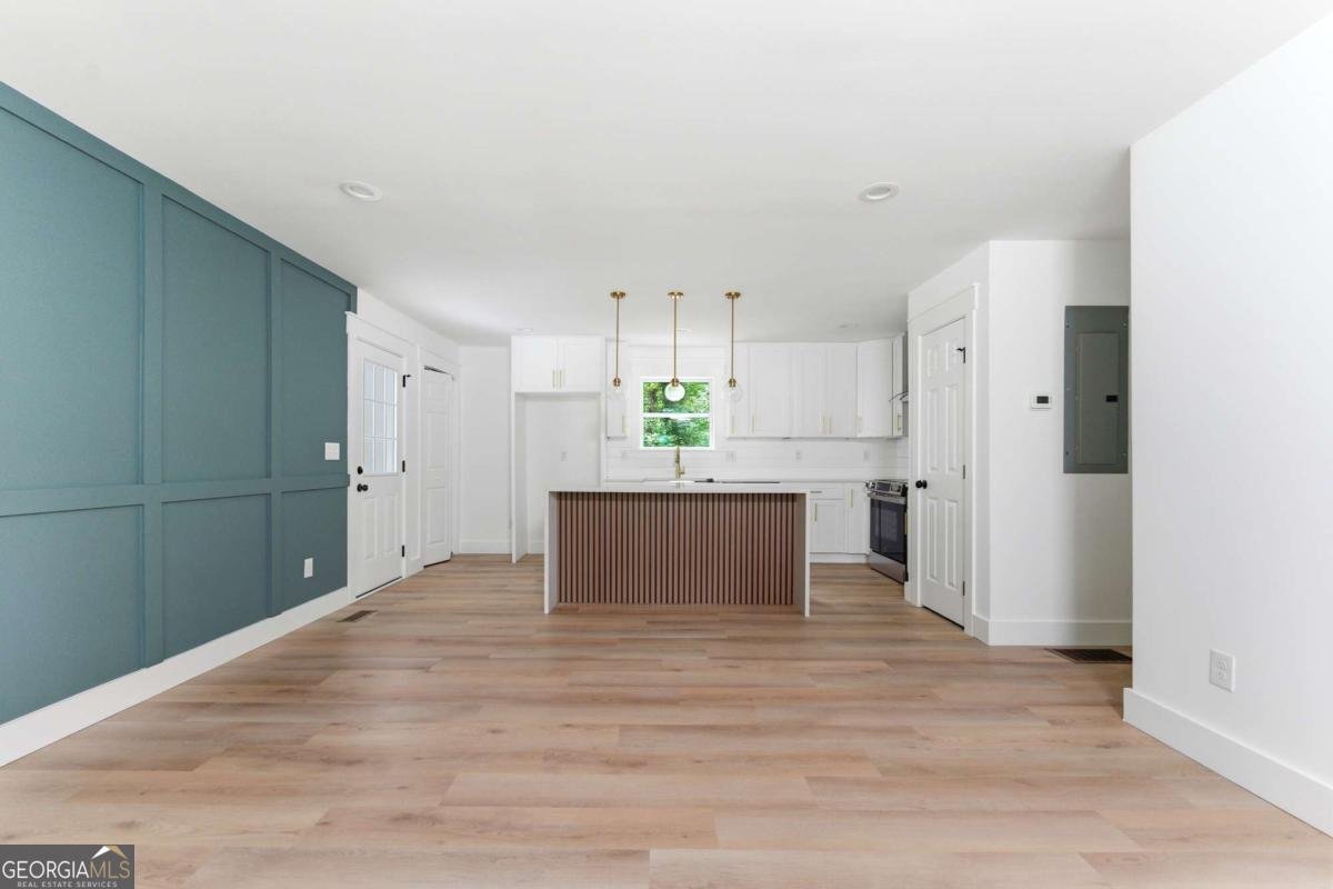 6118 Biscayne Drive Forest Park - Photo 7