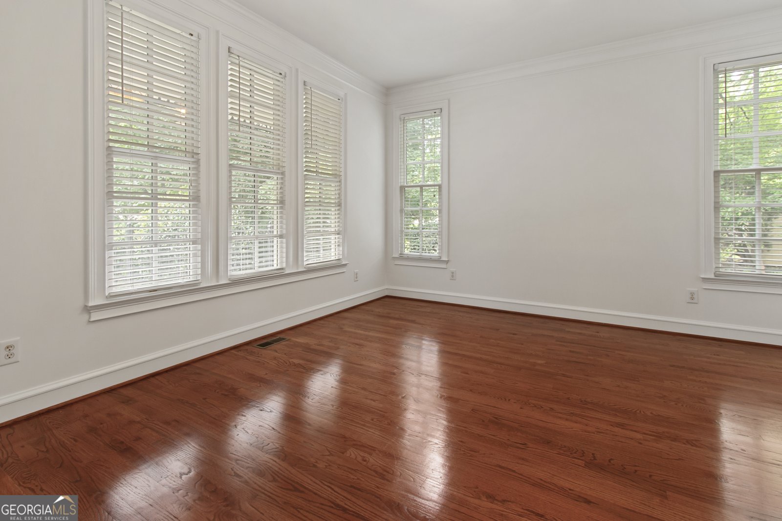 1593 Walkway Court Lilburn - Photo 17