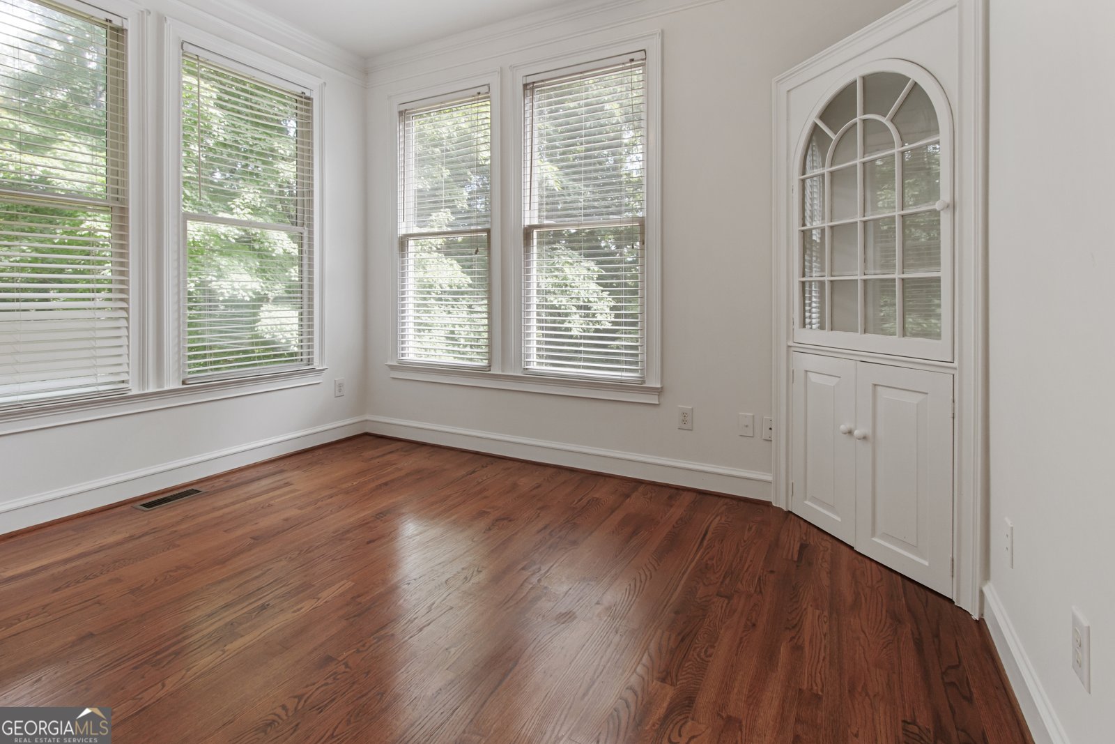 1593 Walkway Court Lilburn - Photo 28