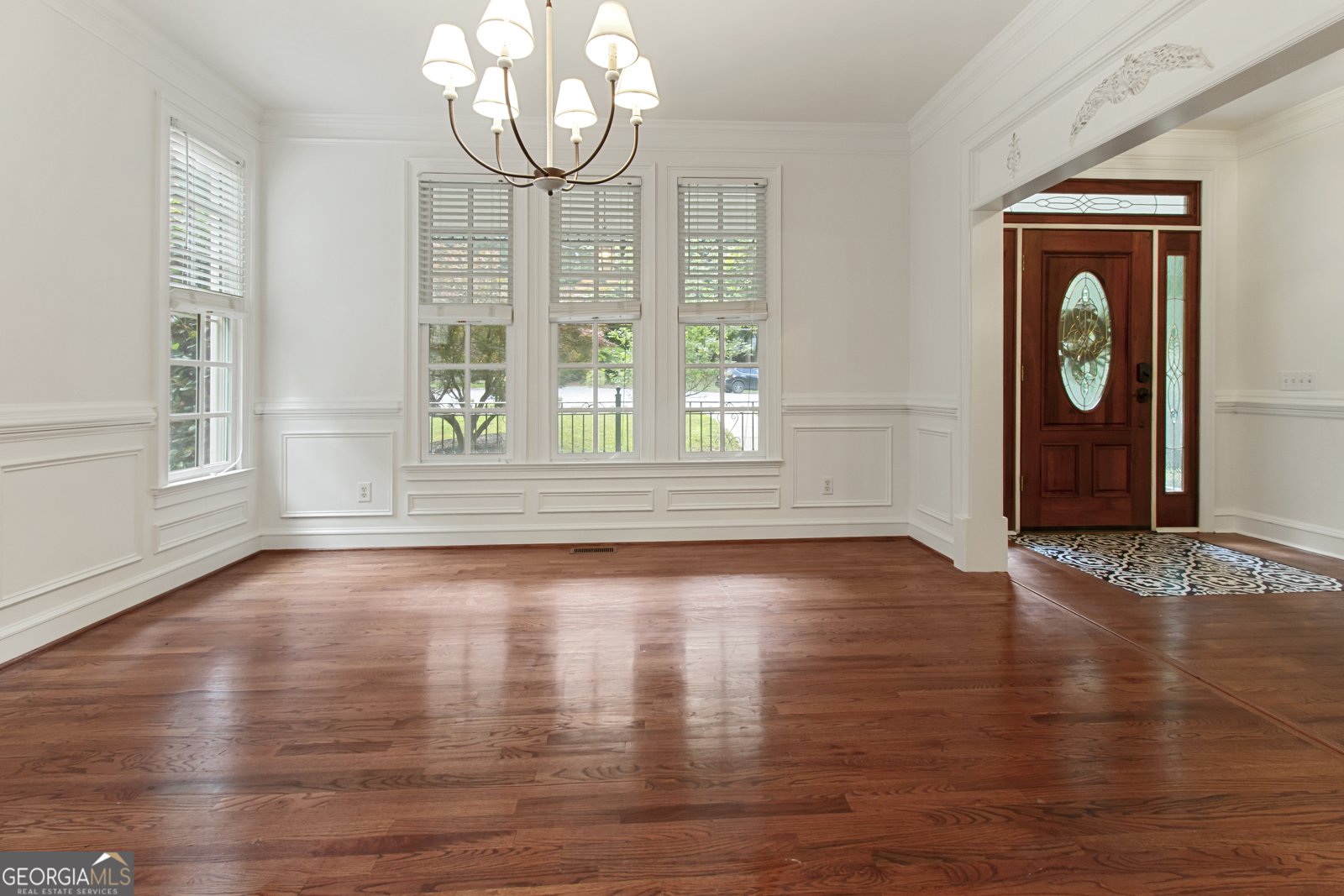 1593 Walkway Court Lilburn - Photo 9