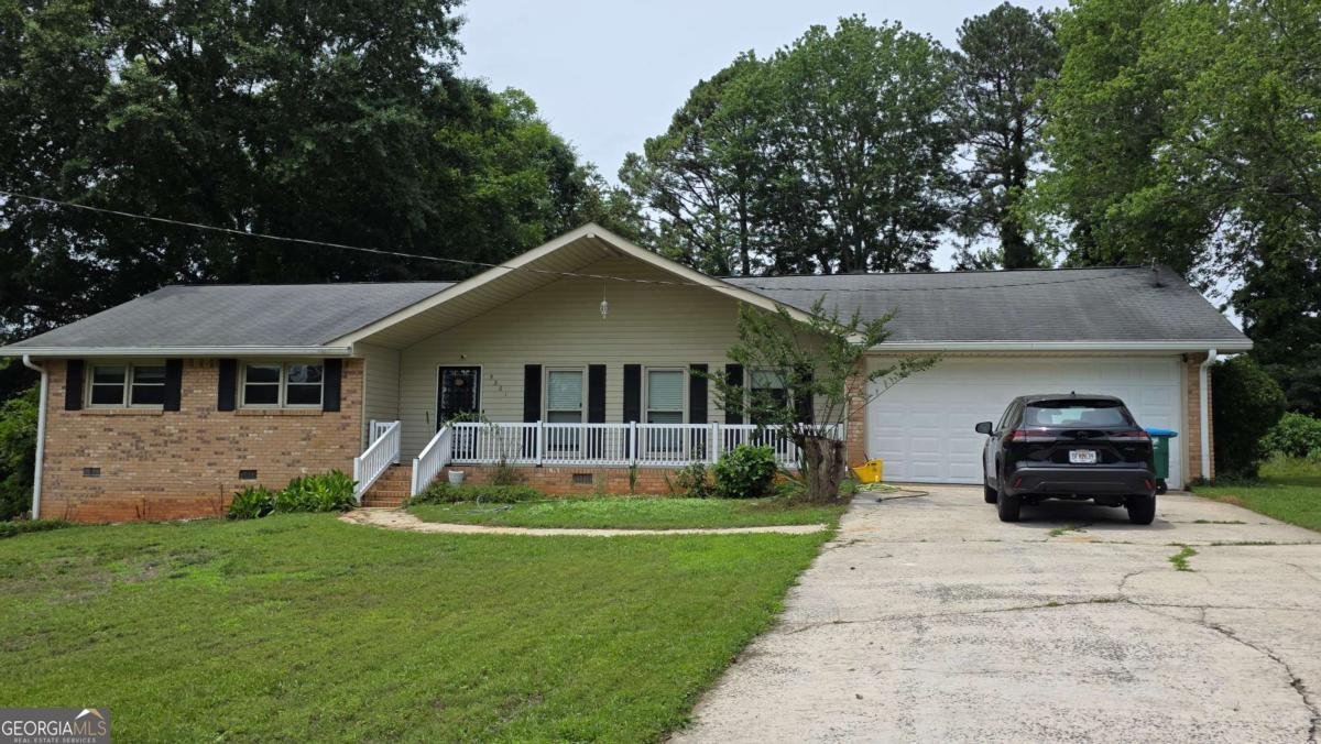 5201 Vivid Drive Stone Mountain - main photo
