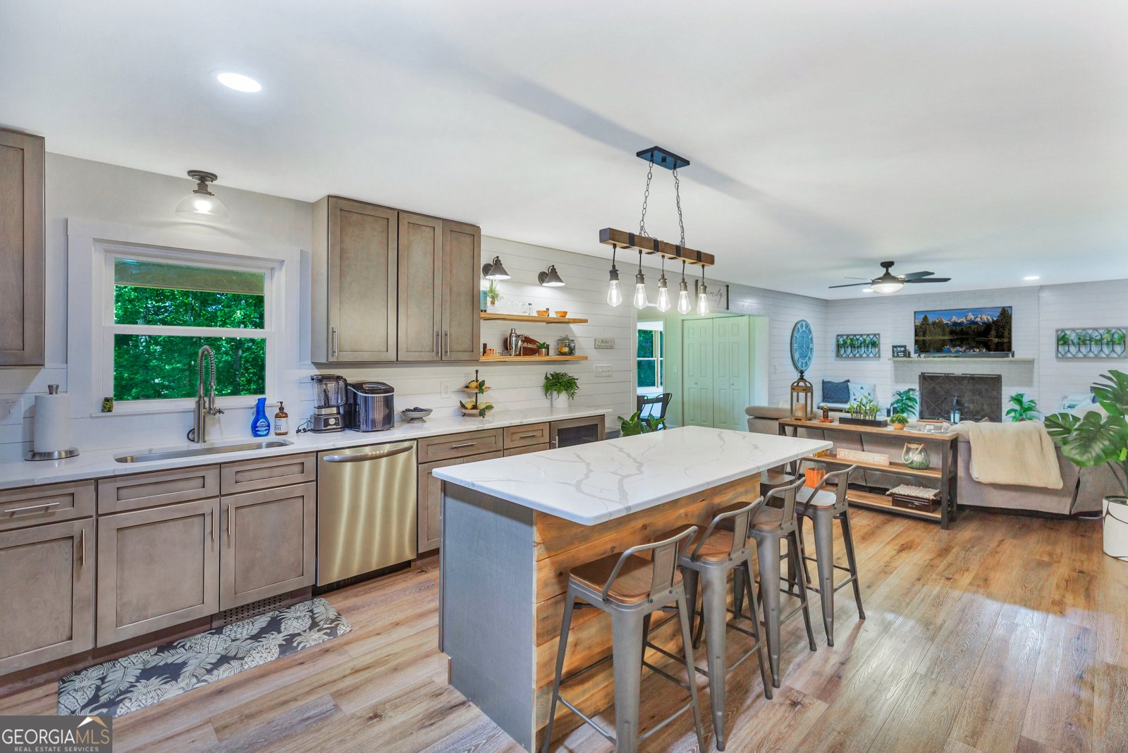 107 J Moore Avenue Townville - Photo 8