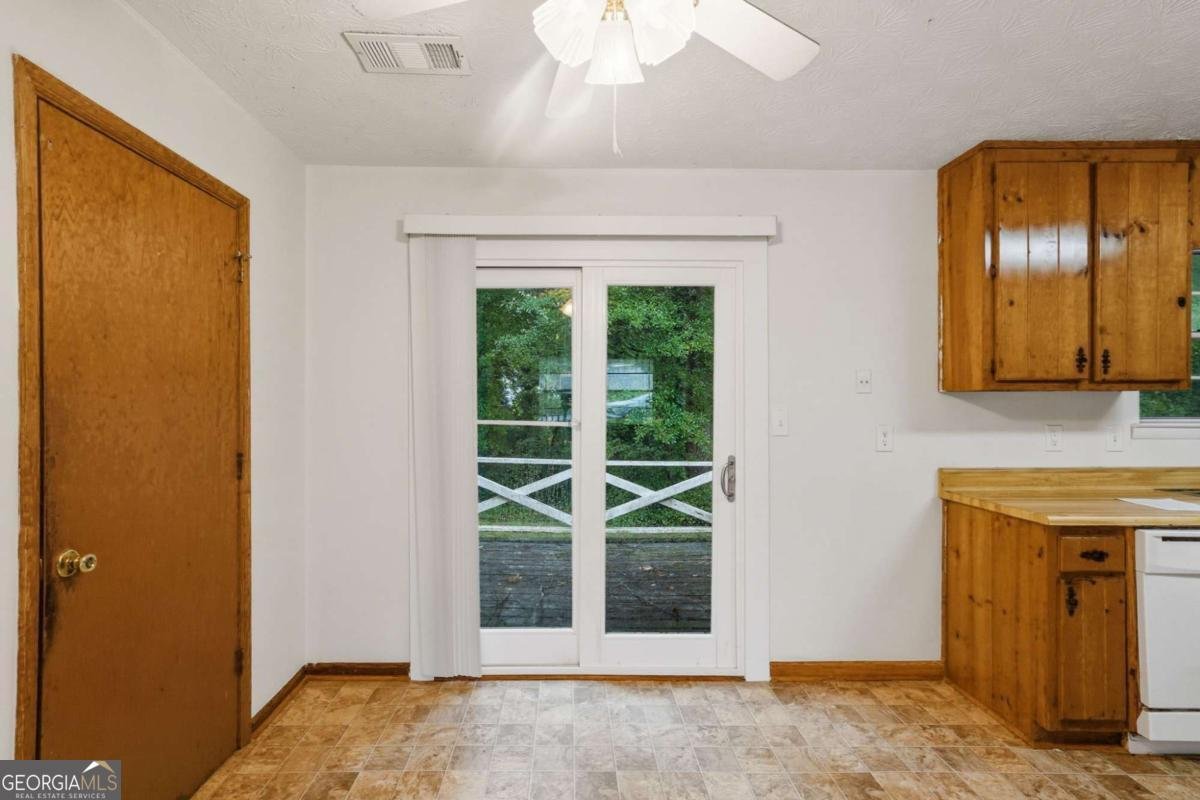 8238 Dunellen Lane Jonesboro - Photo 10
