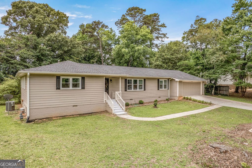 25 Pine Chase Drive Carrollton - main photo