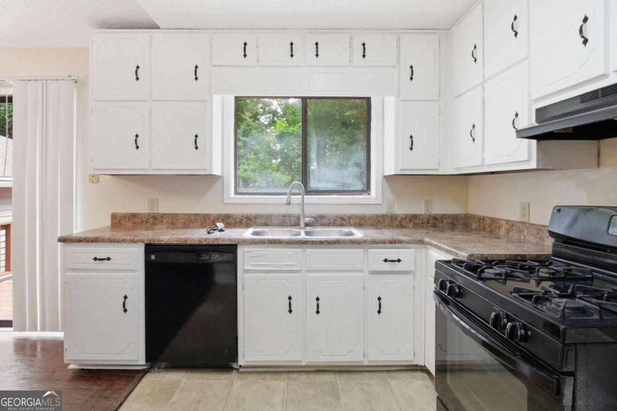 2612 Hewatt Road Snellville - Photo 11