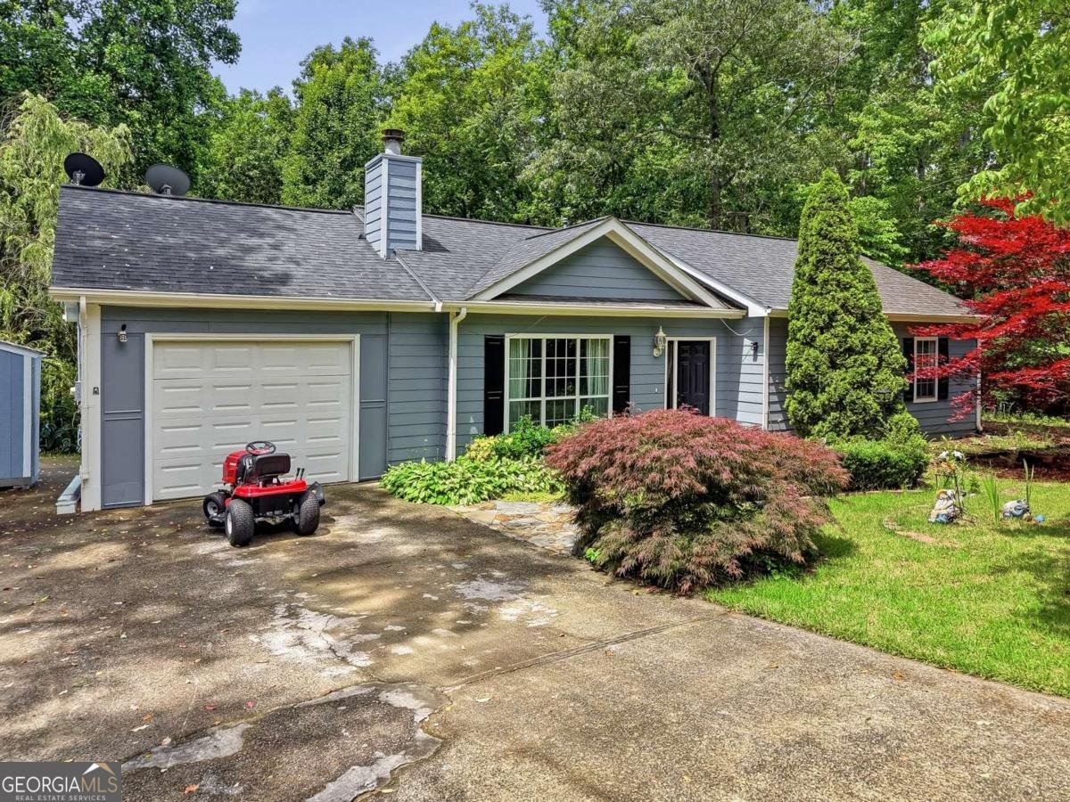 75 Spring Ridge Drive Dawsonville - main photo