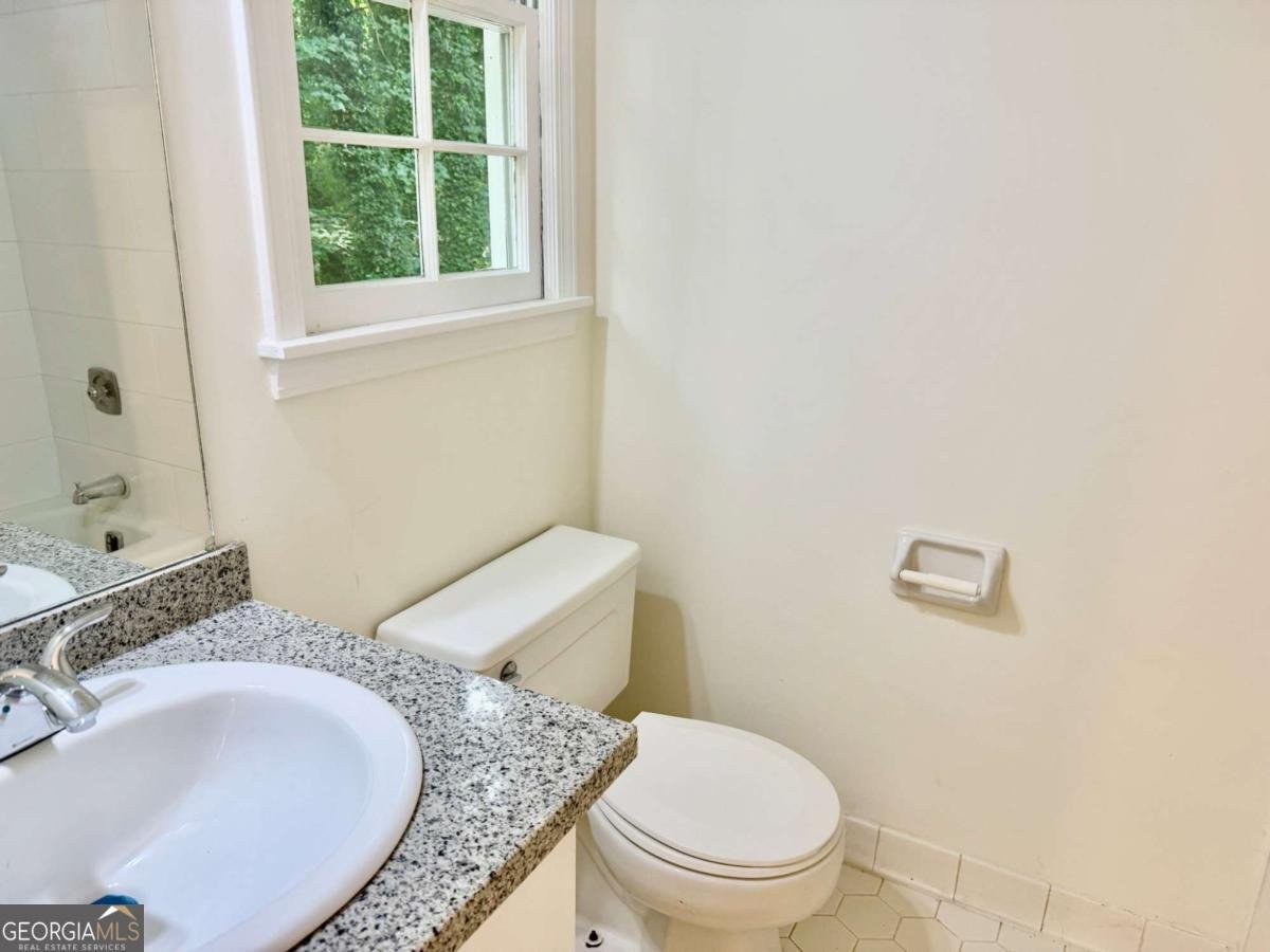 1367 Arlene Court Lilburn - Photo 8
