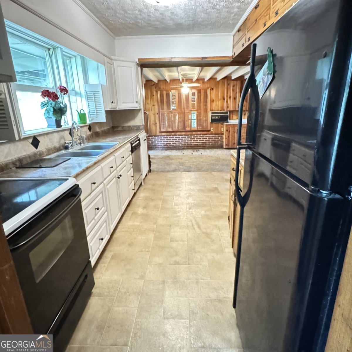 207 Iris Drive Centre - Photo 20