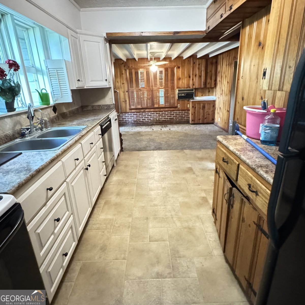 207 Iris Drive Centre - Photo 21