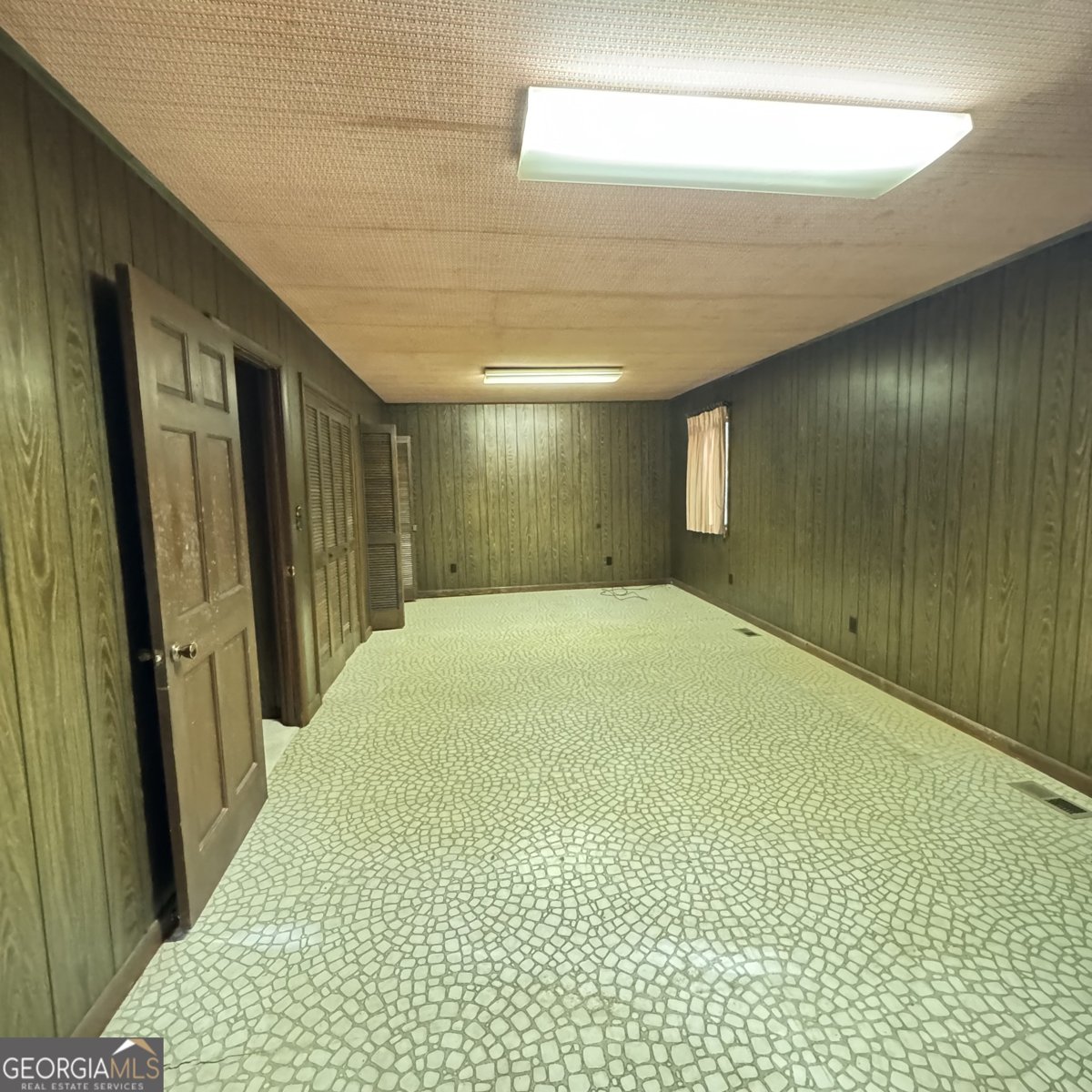207 Iris Drive Centre - Photo 38