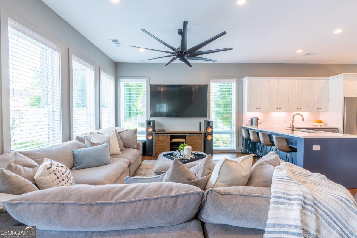 6405 Halcyon Way Alpharetta - Photo 13
