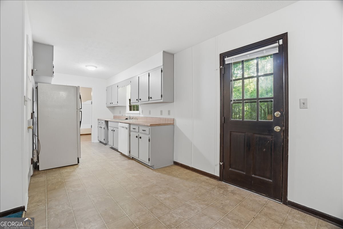 129 Diane Drive Griffin - Photo 10