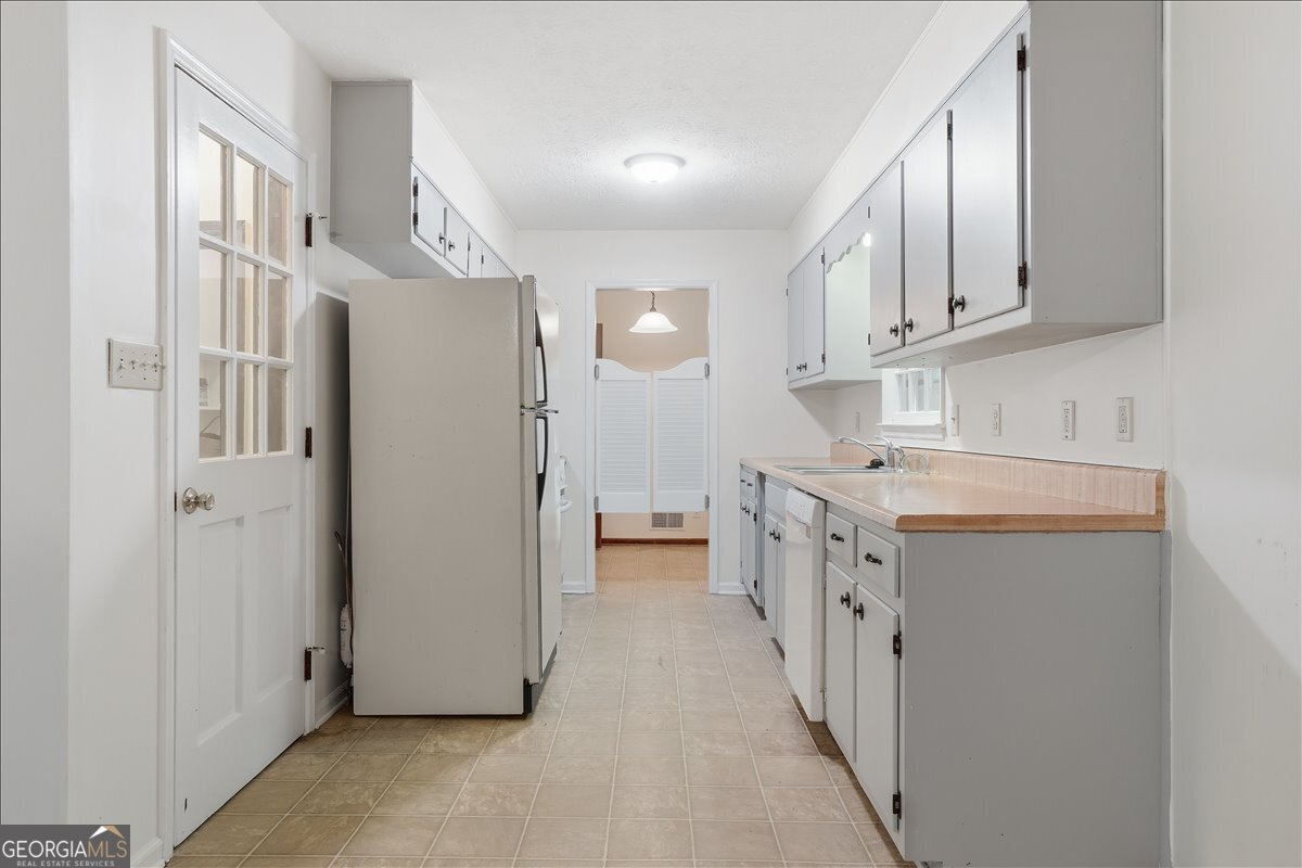 129 Diane Drive Griffin - Photo 11