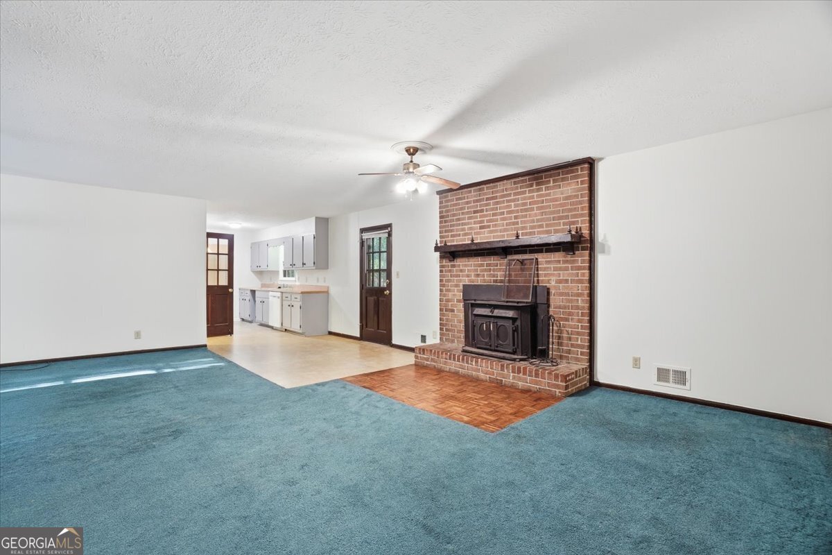 129 Diane Drive Griffin - Photo 8