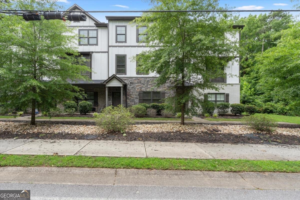 4791 Sampson Court Lilburn - main photo