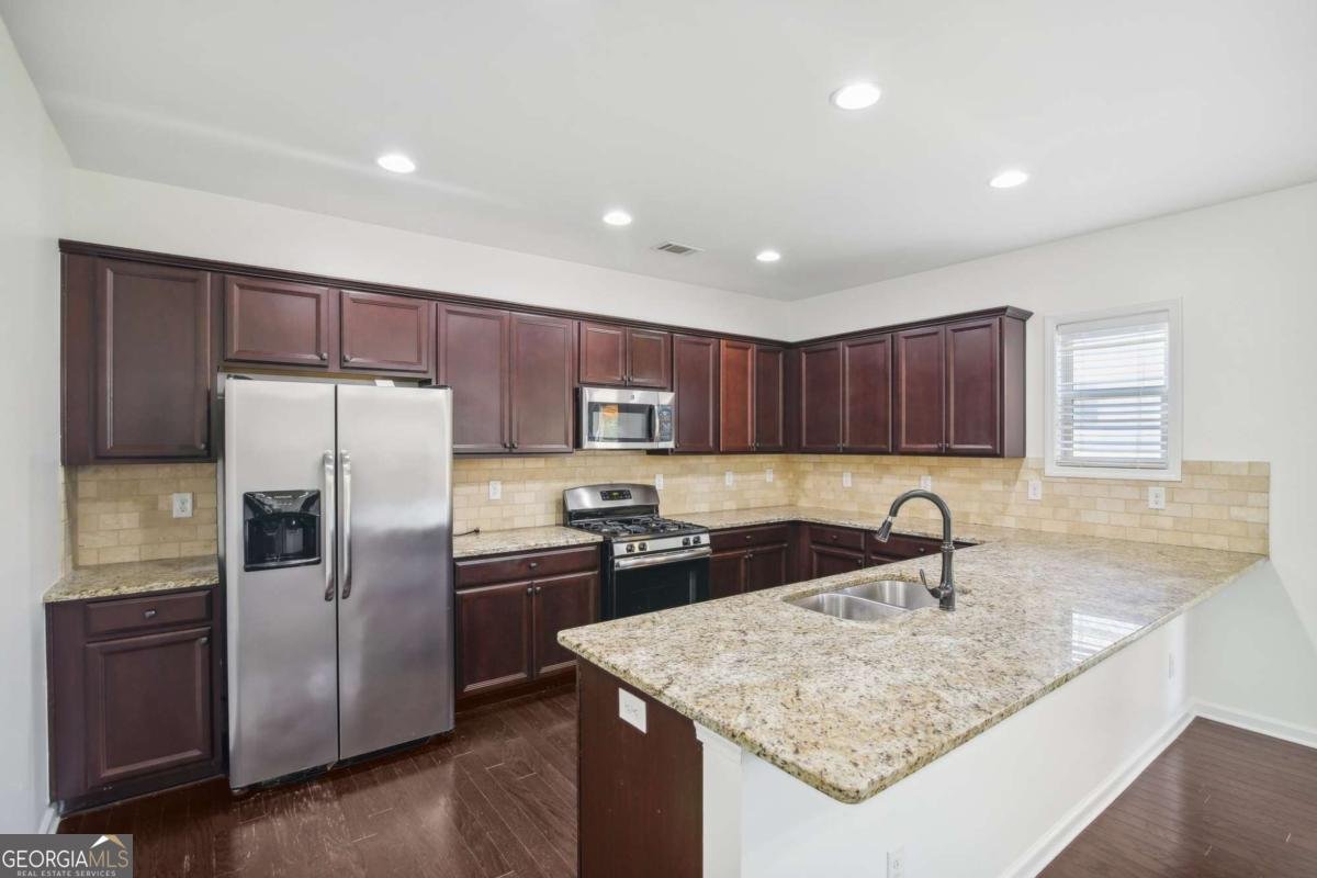 5770 Rialto Way Cumming - Photo 9