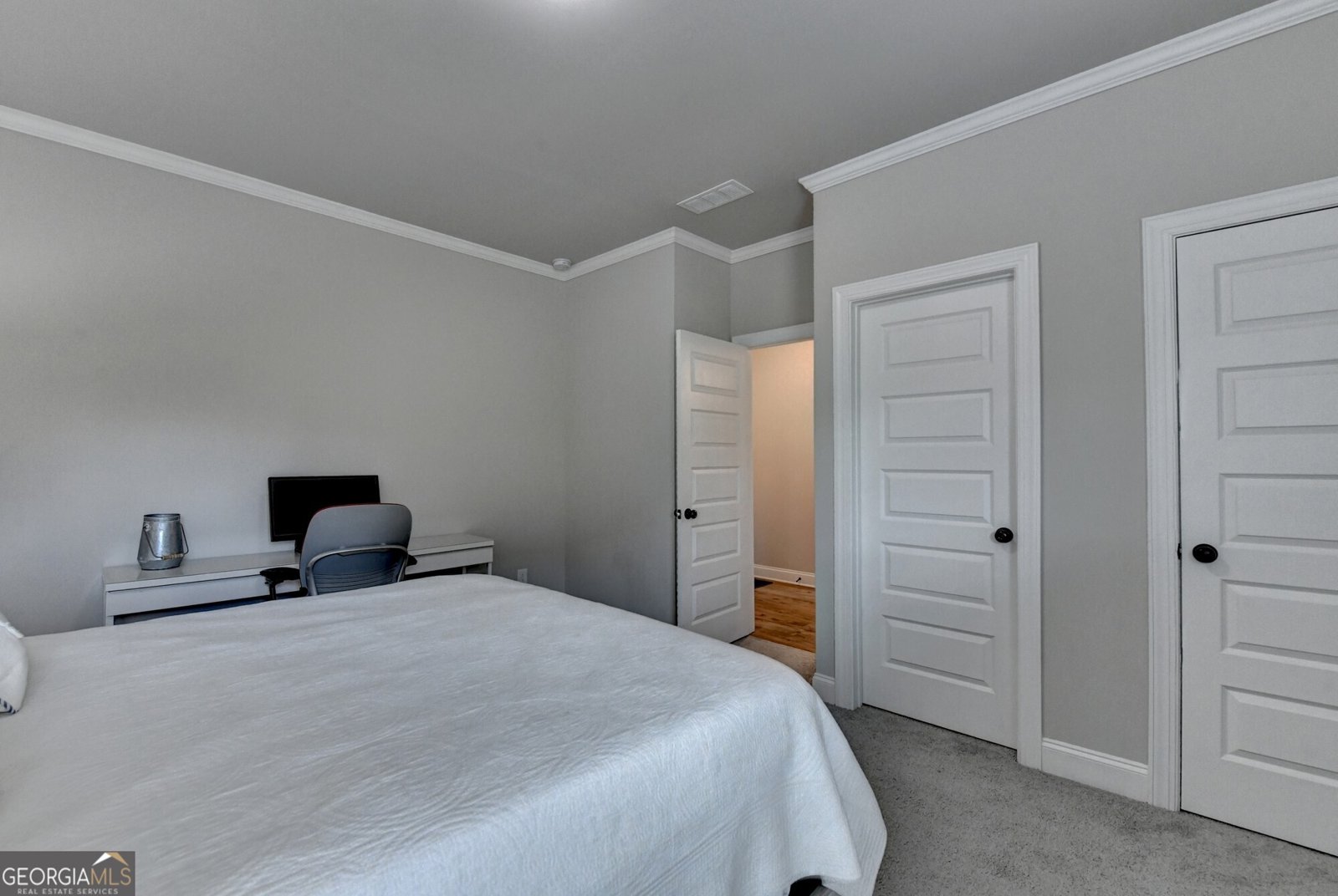 903 Calgary Court Winder - Photo 32