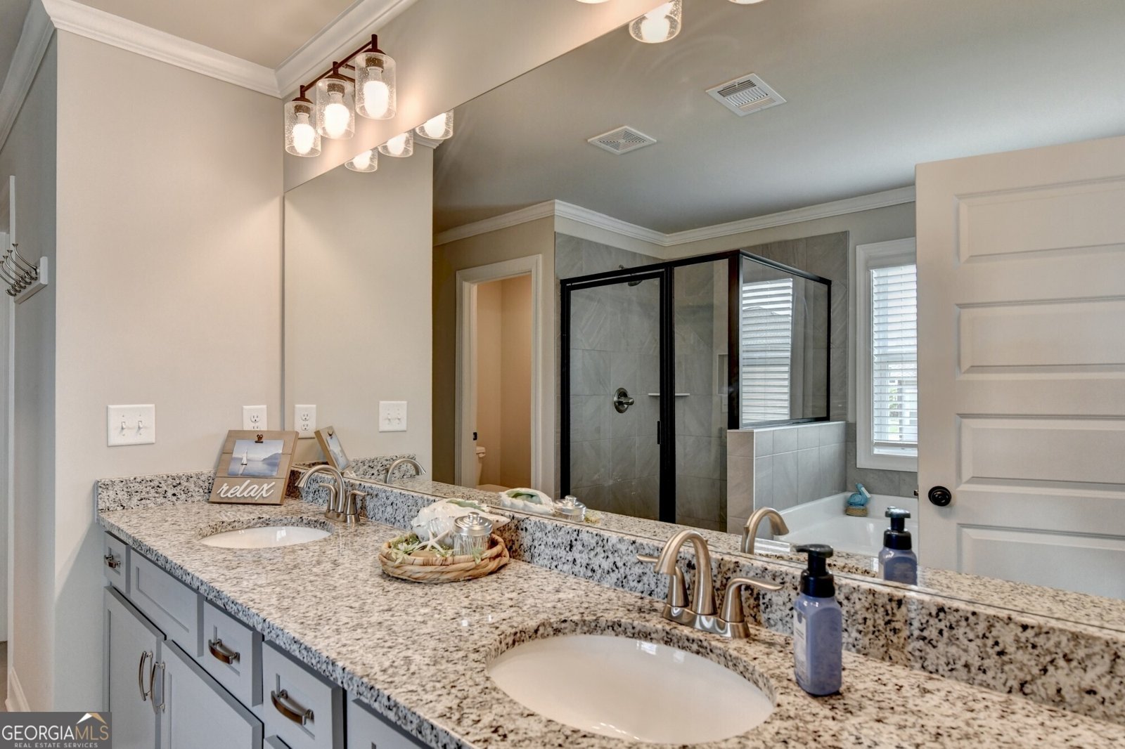 903 Calgary Court Winder - Photo 39