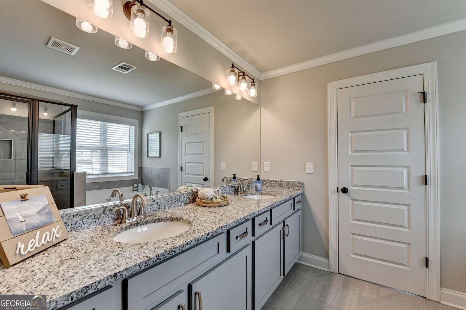 903 Calgary Court Winder - Photo 41