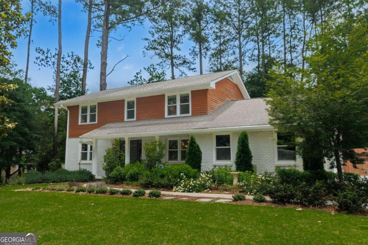 2933 Danbyshire Court Atlanta - main photo
