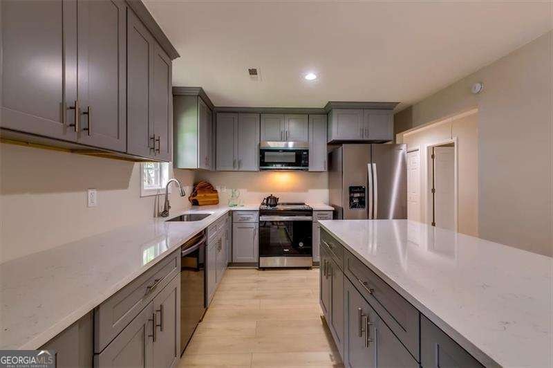 1149 Ira Street Atlanta - Photo 11