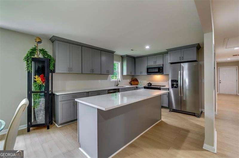 1149 Ira Street Atlanta - Photo 8