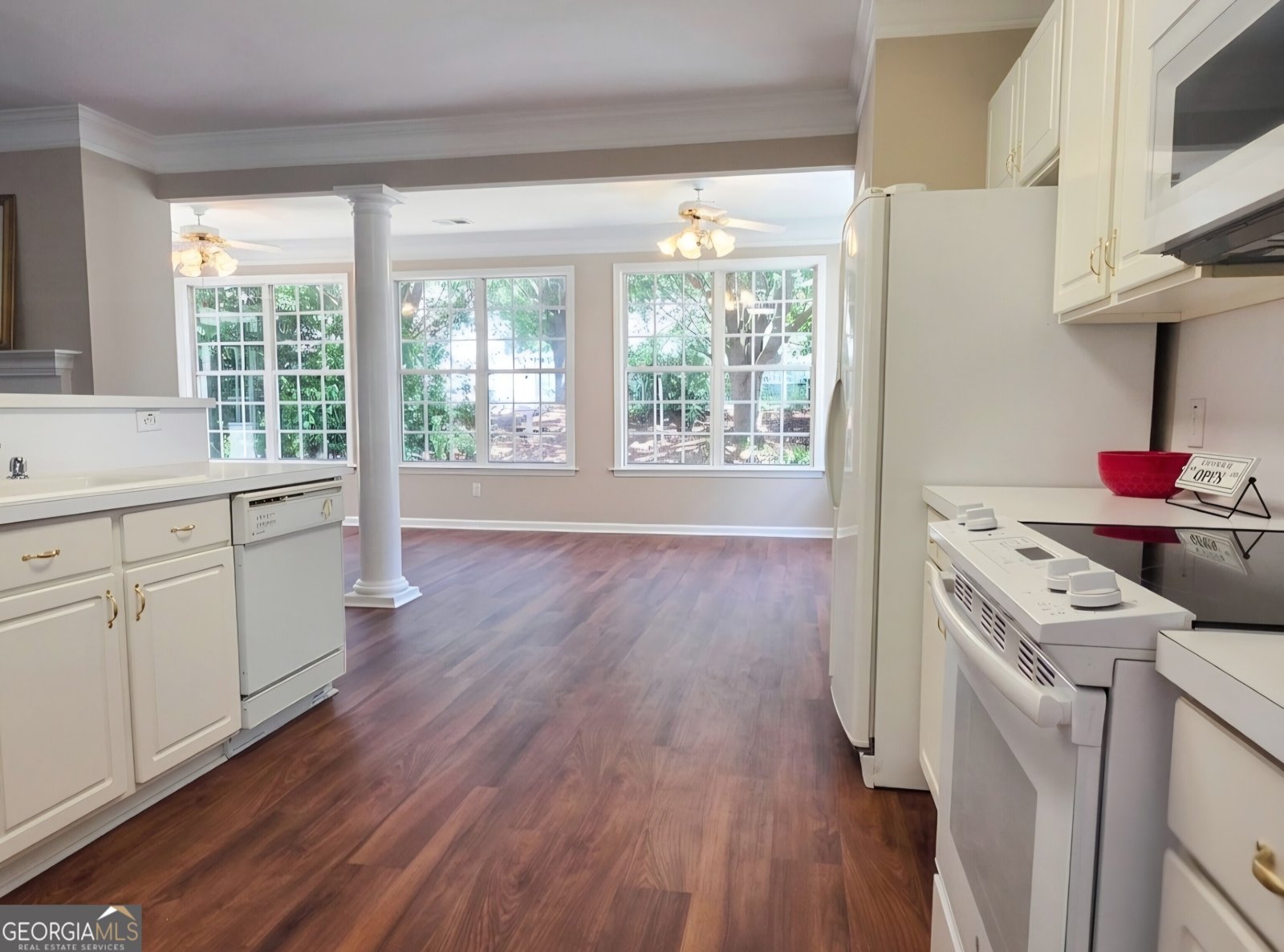 2115 Cherry Tree Lane Peachtree City - Photo 9