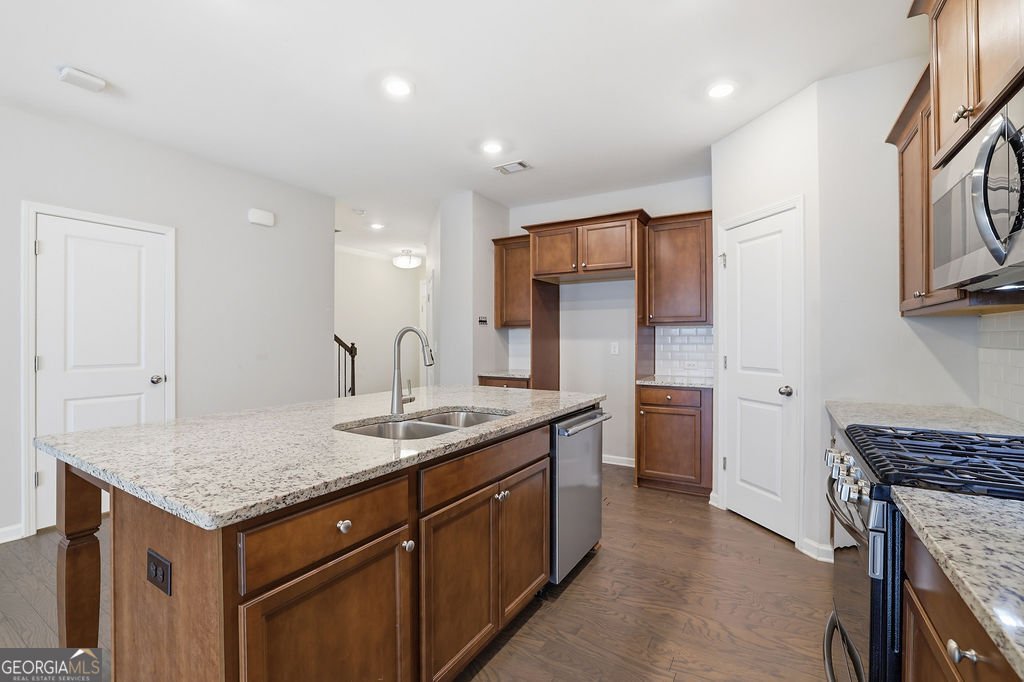1162 Lanier Willow Path Buford - Photo 14