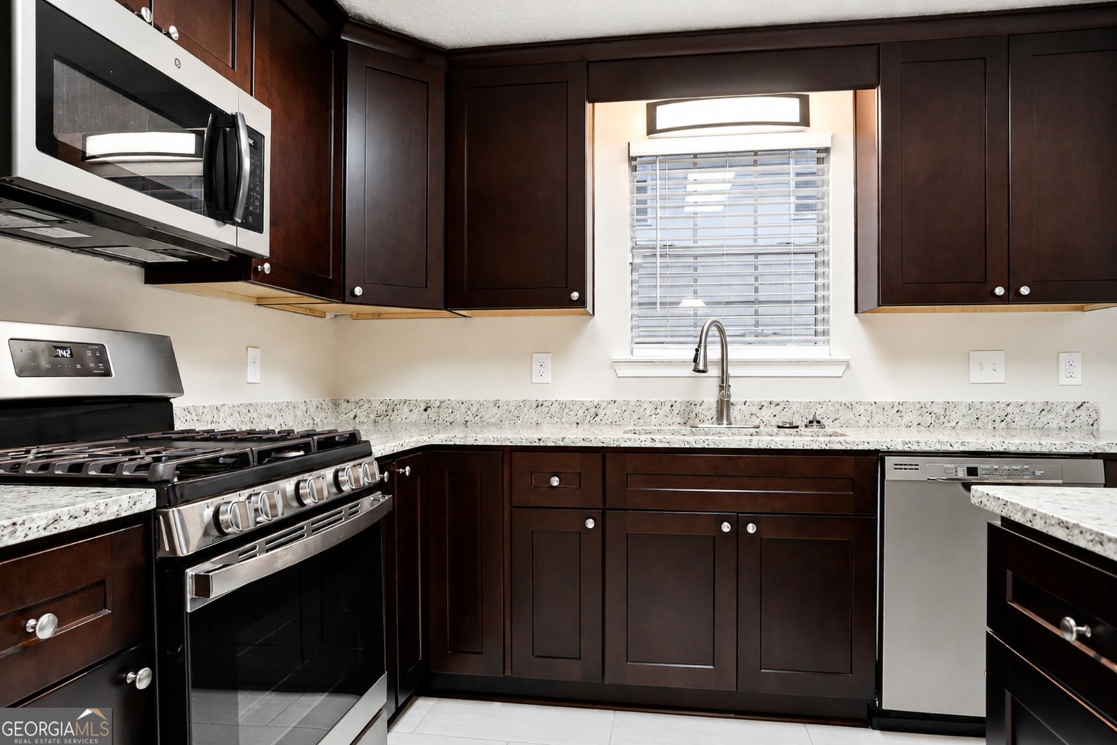 4570 Post Ridge Lane Stonecrest - Photo 8