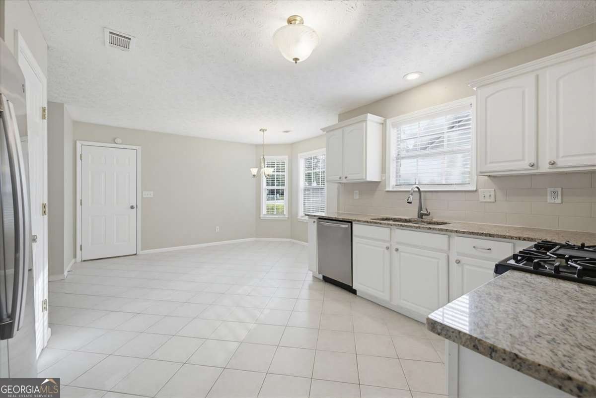 1029 Harbins Pass Drive Dacula - Photo 13