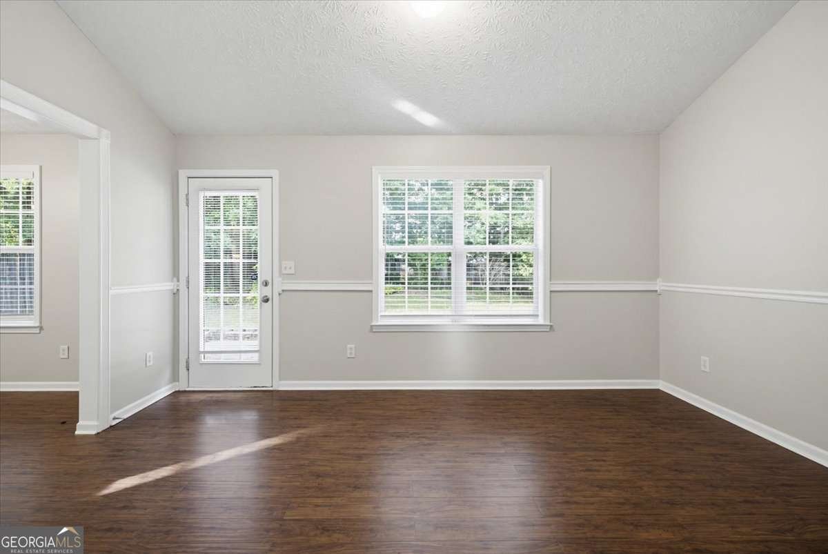 1029 Harbins Pass Drive Dacula - Photo 18