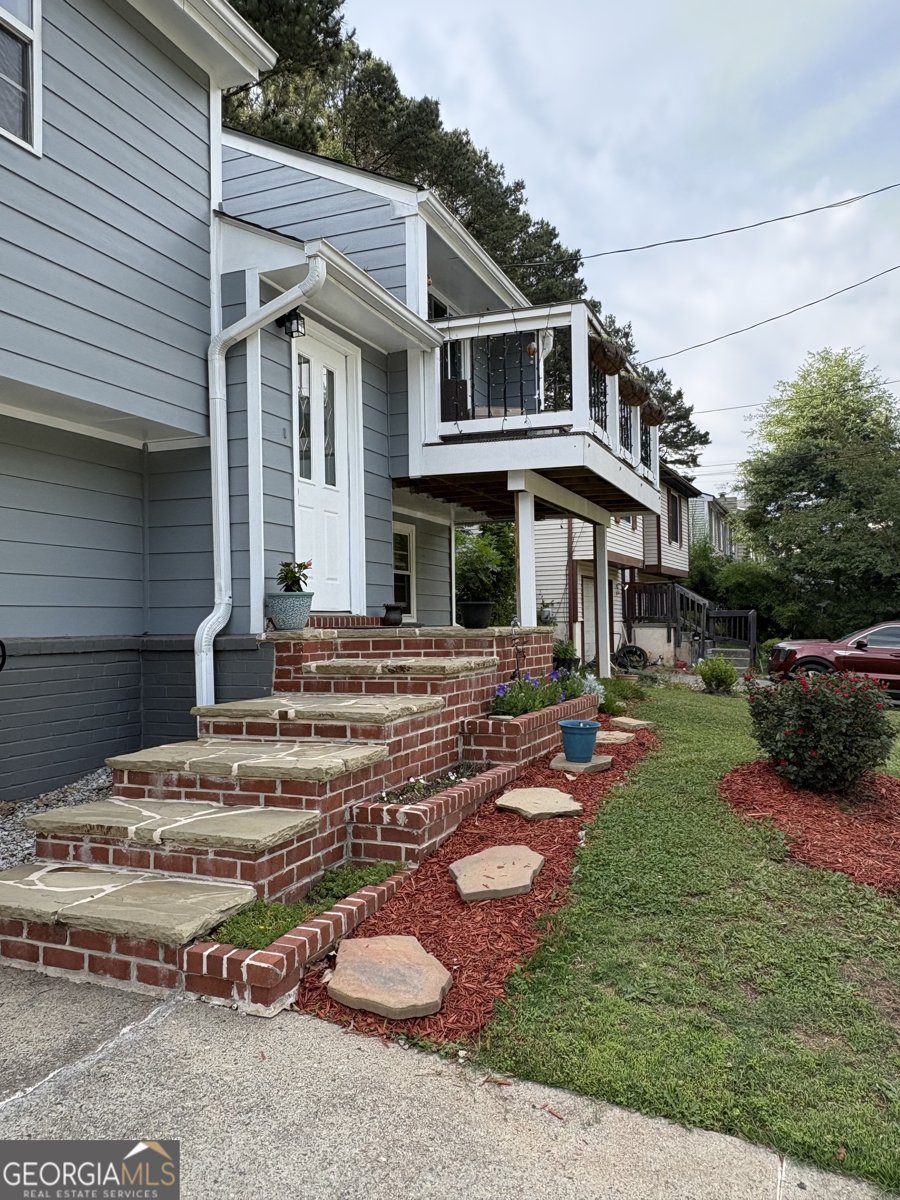5529 Willow Brook Drive Norcross - main photo