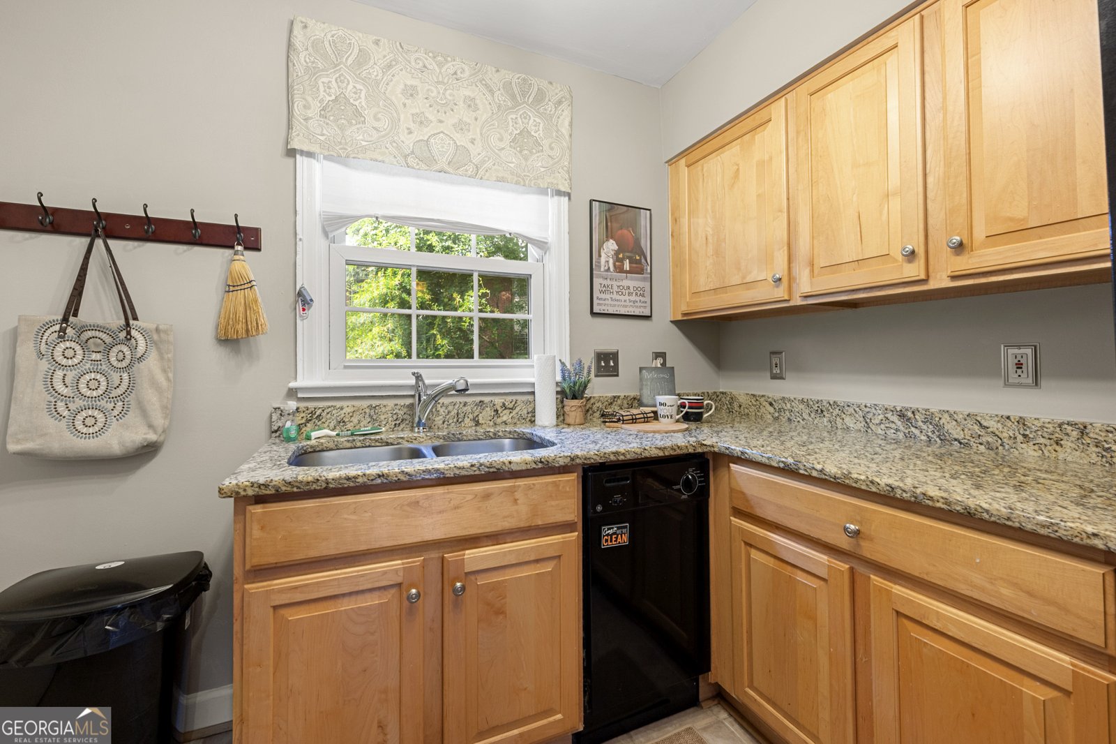 542 Goldsboro Road Atlanta - Photo 8