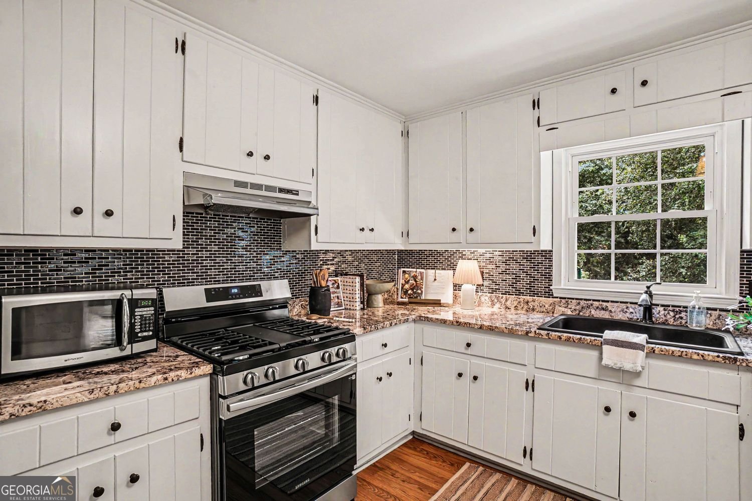 404 Hill Crest Court Woodstock - Photo 12