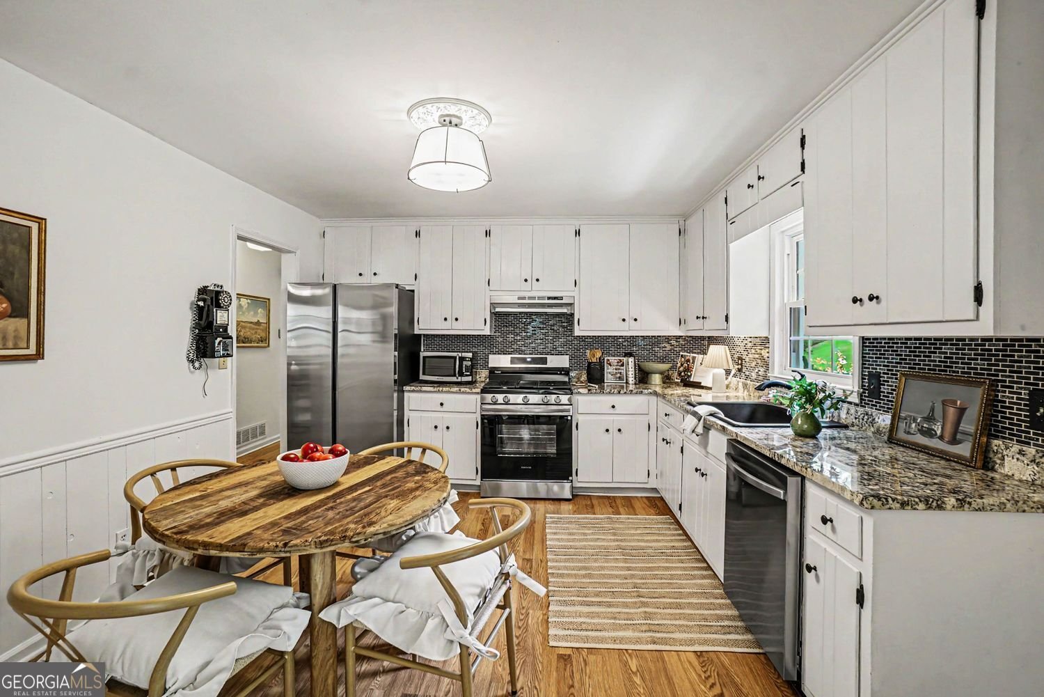 404 Hill Crest Court Woodstock - Photo 13