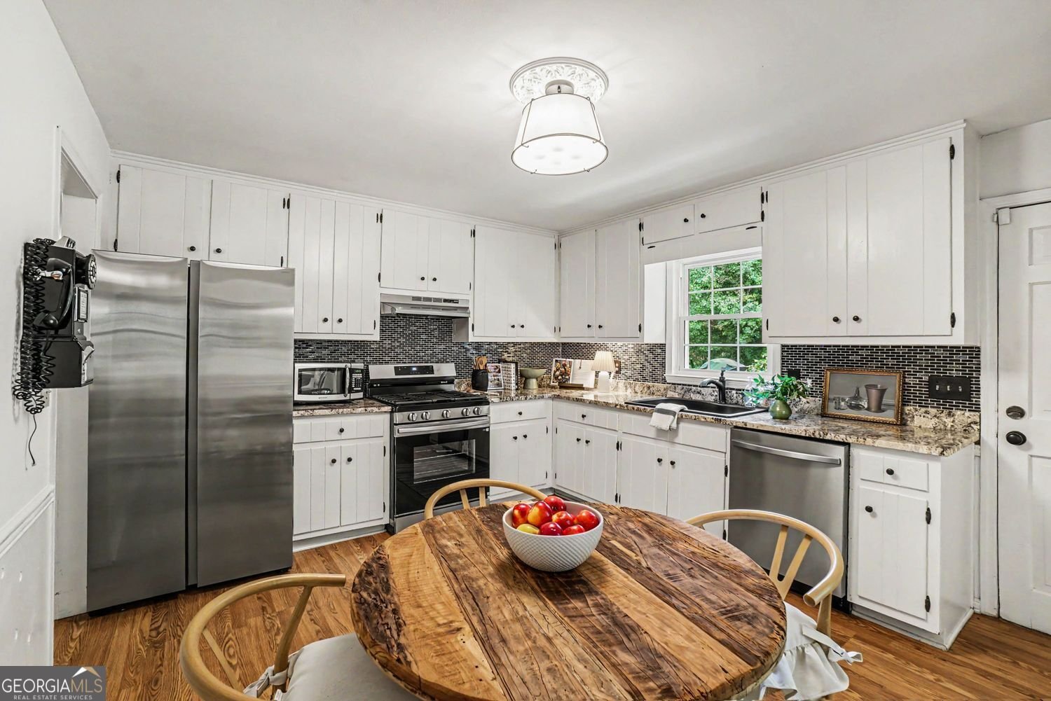 404 Hill Crest Court Woodstock - Photo 14