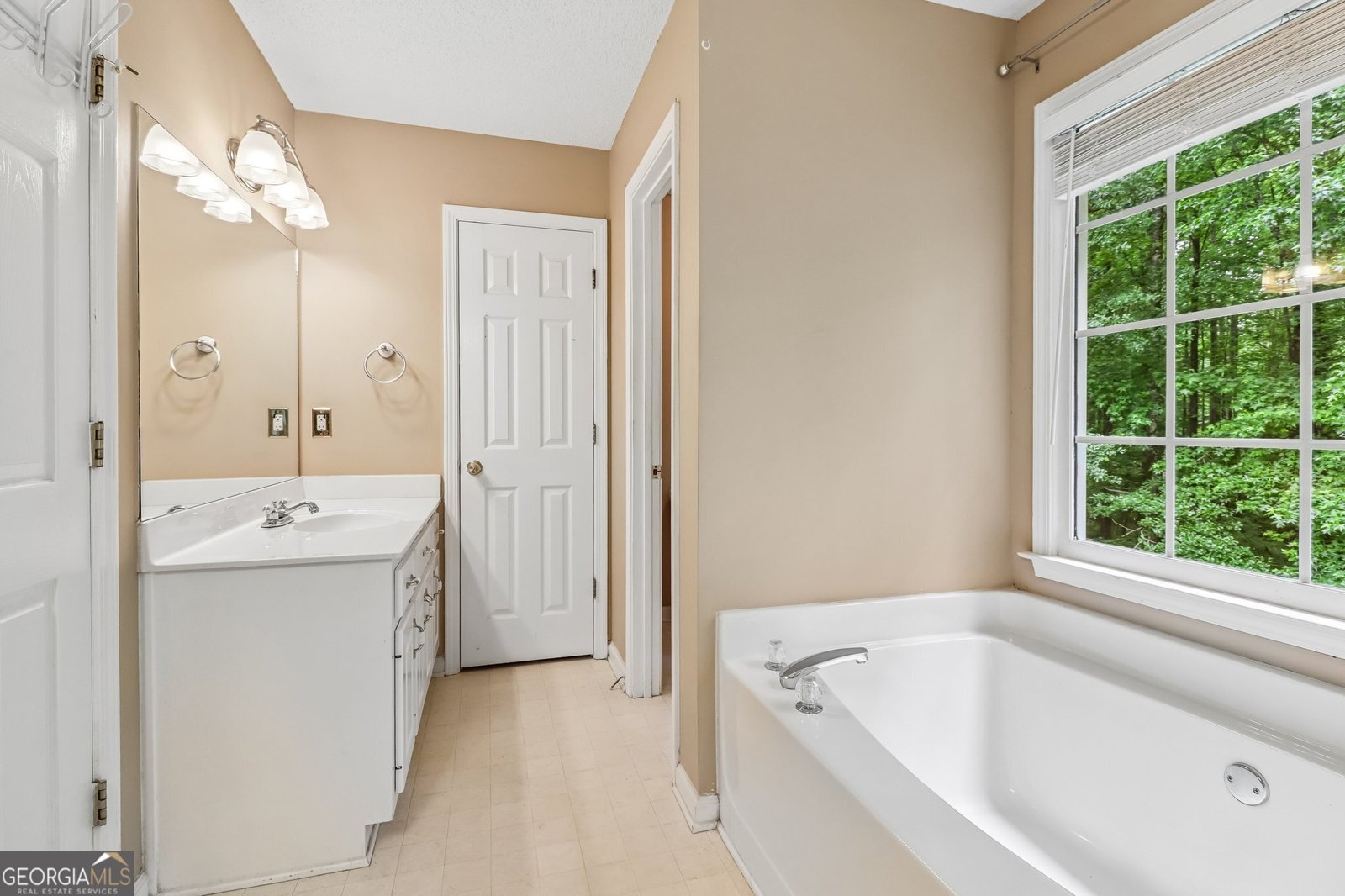 8215 Stonebrook Court Cumming - Photo 19