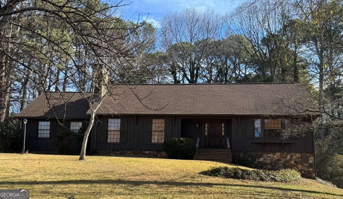 933 Viking Drive Stone Mountain - main photo
