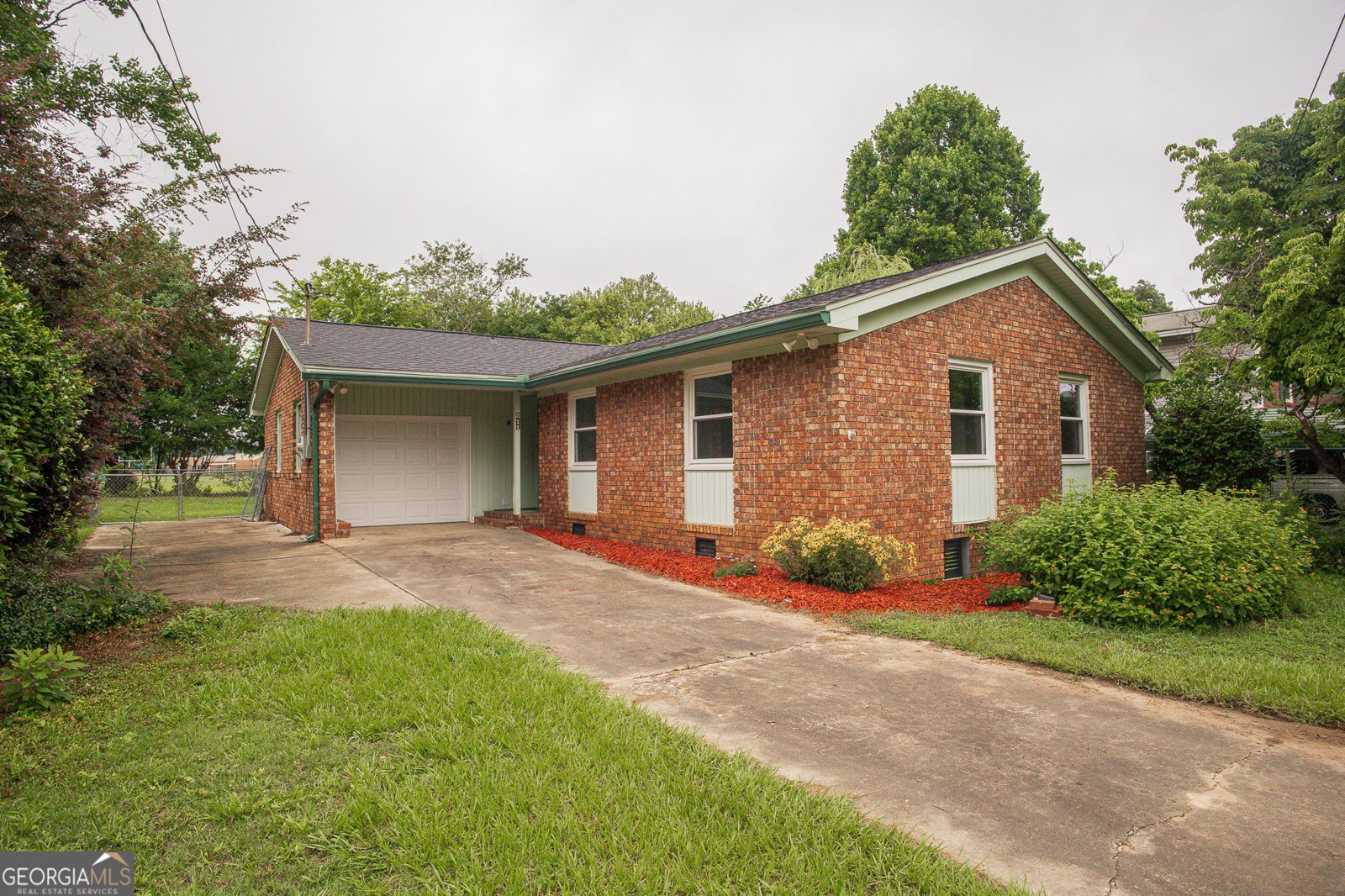211 Sunnydale Drive Warner Robins - main photo