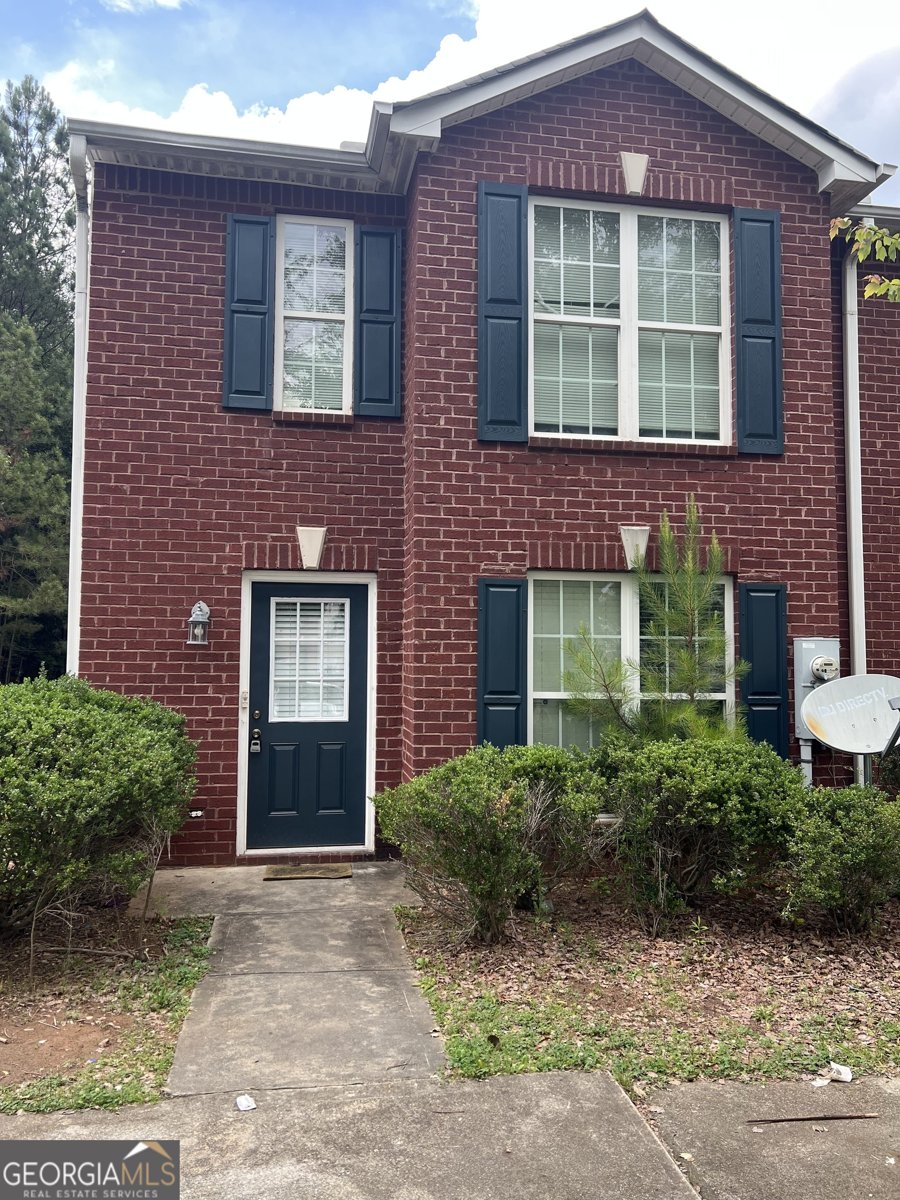 2428 Piering Drive Lithonia - main photo